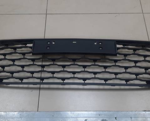 6402A373 Решетка в бампер центральная для Mitsubishi Pajero Sport III (с 2015)
