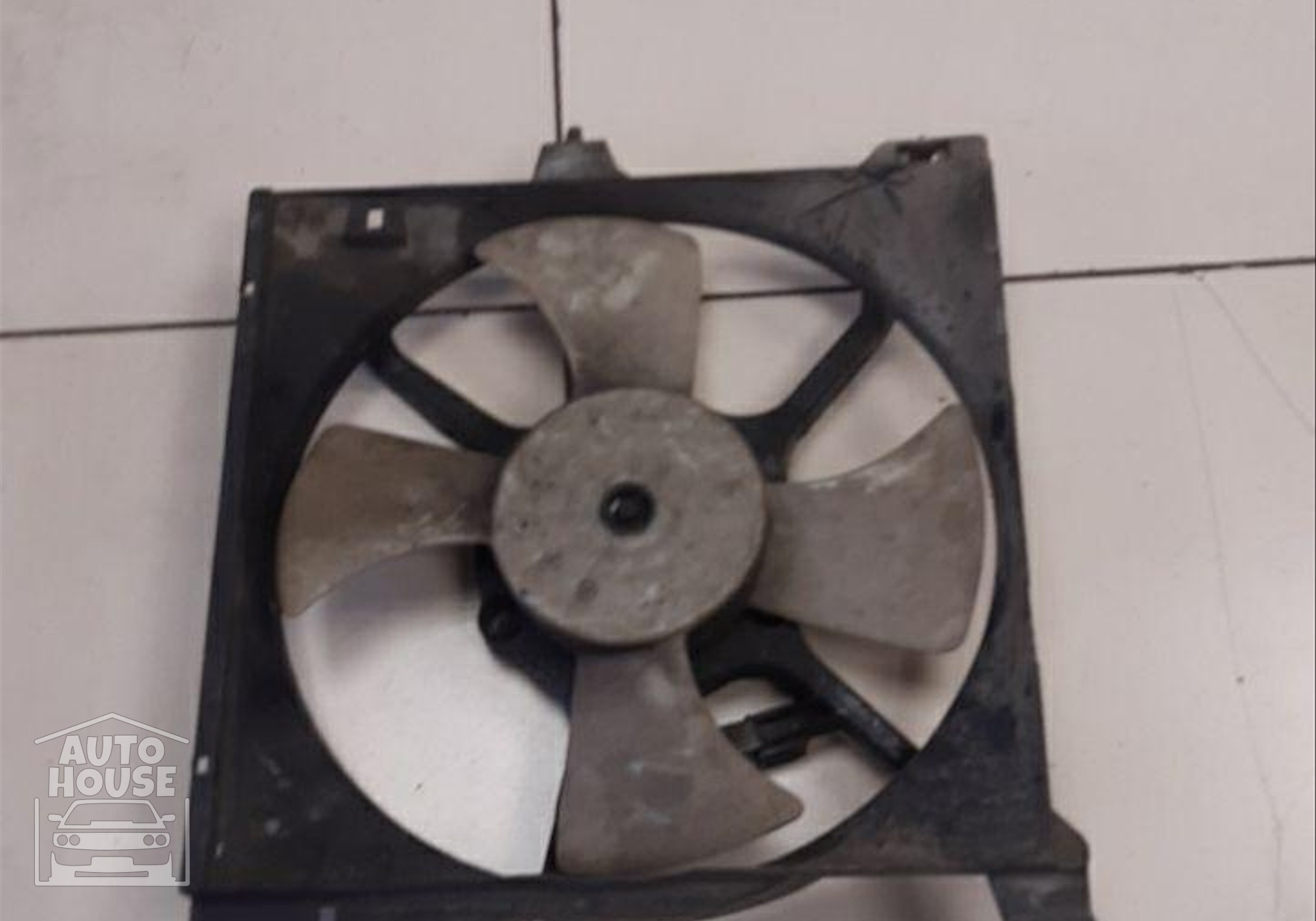 9212058Y25 Вентилятор радиатора для Nissan Pulsar N14 (с 1990 по 1995)