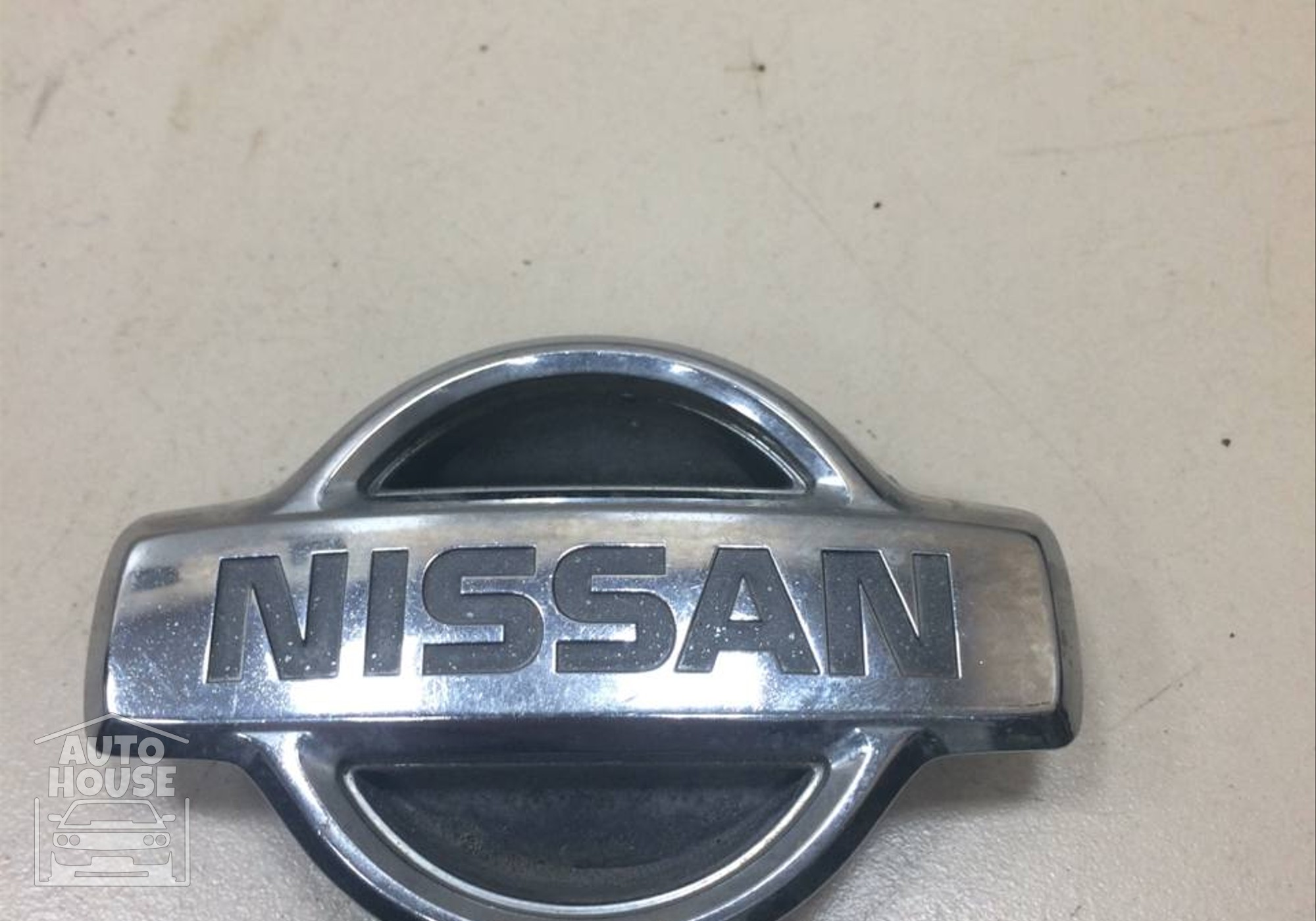 628903Y500 Эмблема для Nissan Maxima A33 (с 1999 по 2006)