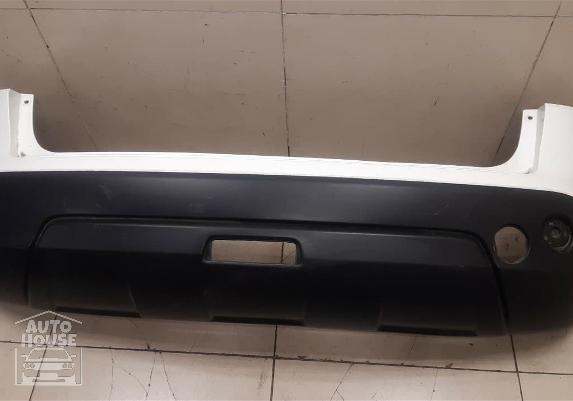 85022JD00H Бампер задний (Без отверстий под парктроники) для Nissan Dualis