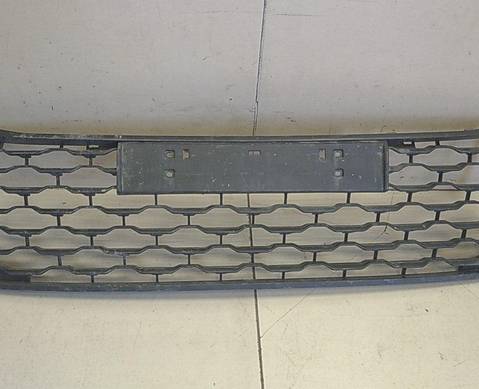 6402A373 Решетка в бампер центральная для Mitsubishi Montero Sport