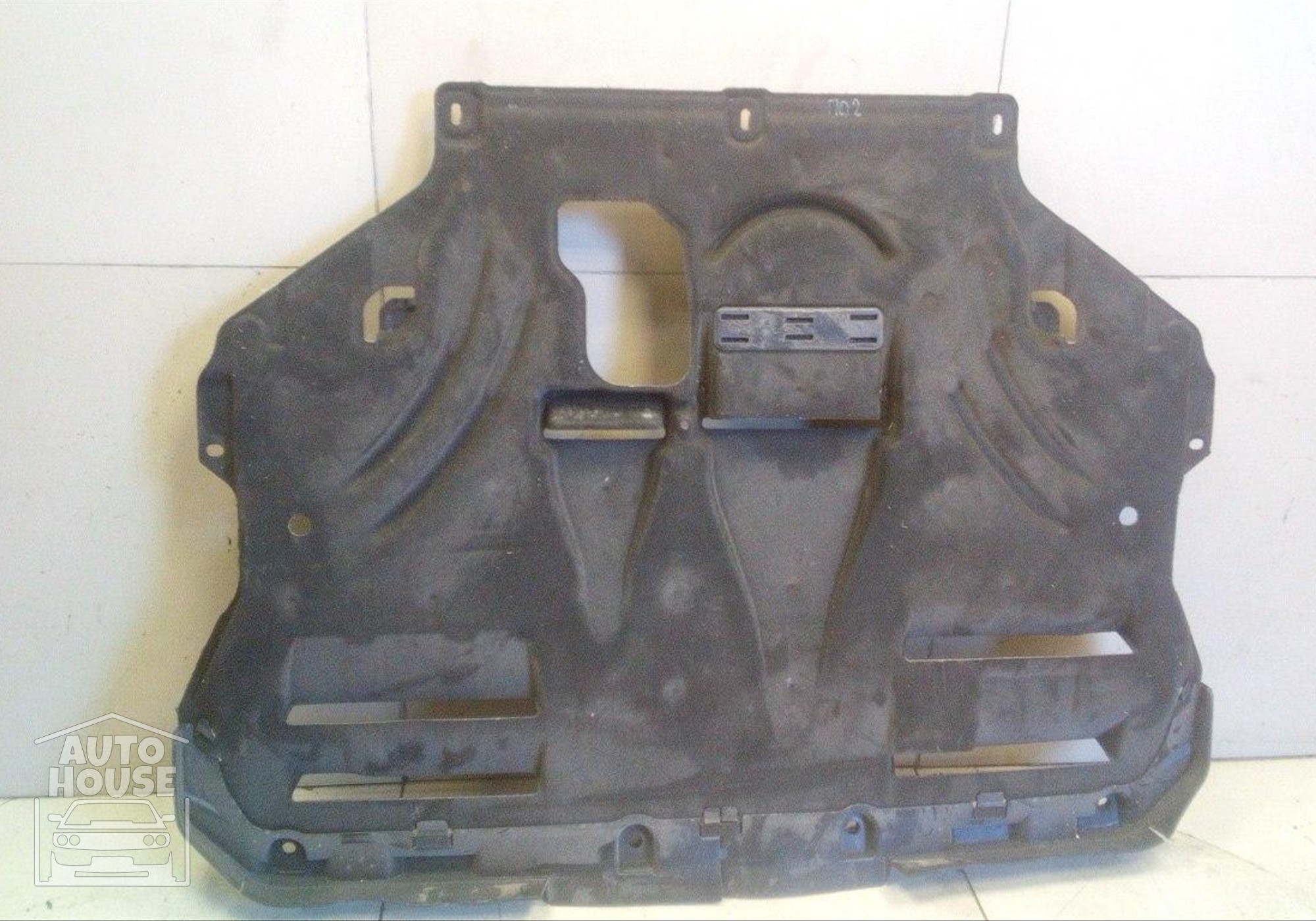 DV416P013BE Пыльник двигателя для Ford Kuga II (с 2013)
