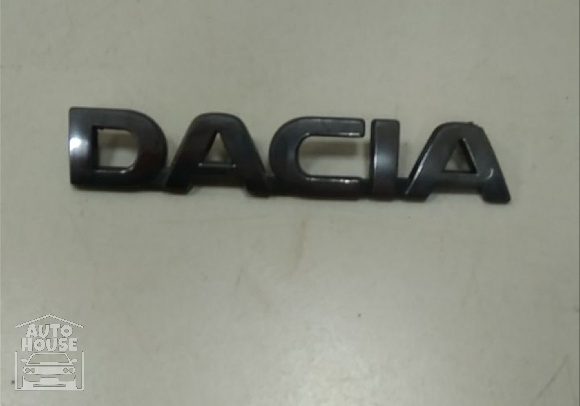 Эмблема для Lada Largus (с 2012)