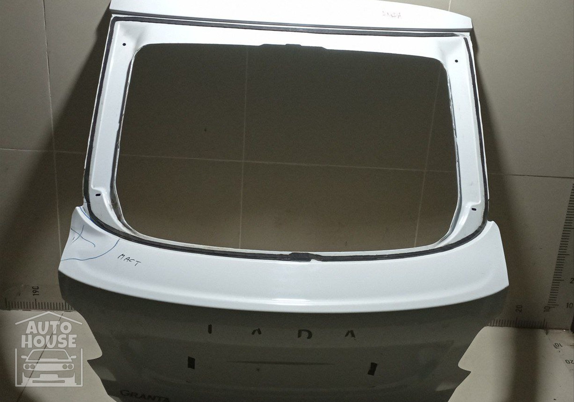 Дверь багажника для Lada Granta (с 2011)