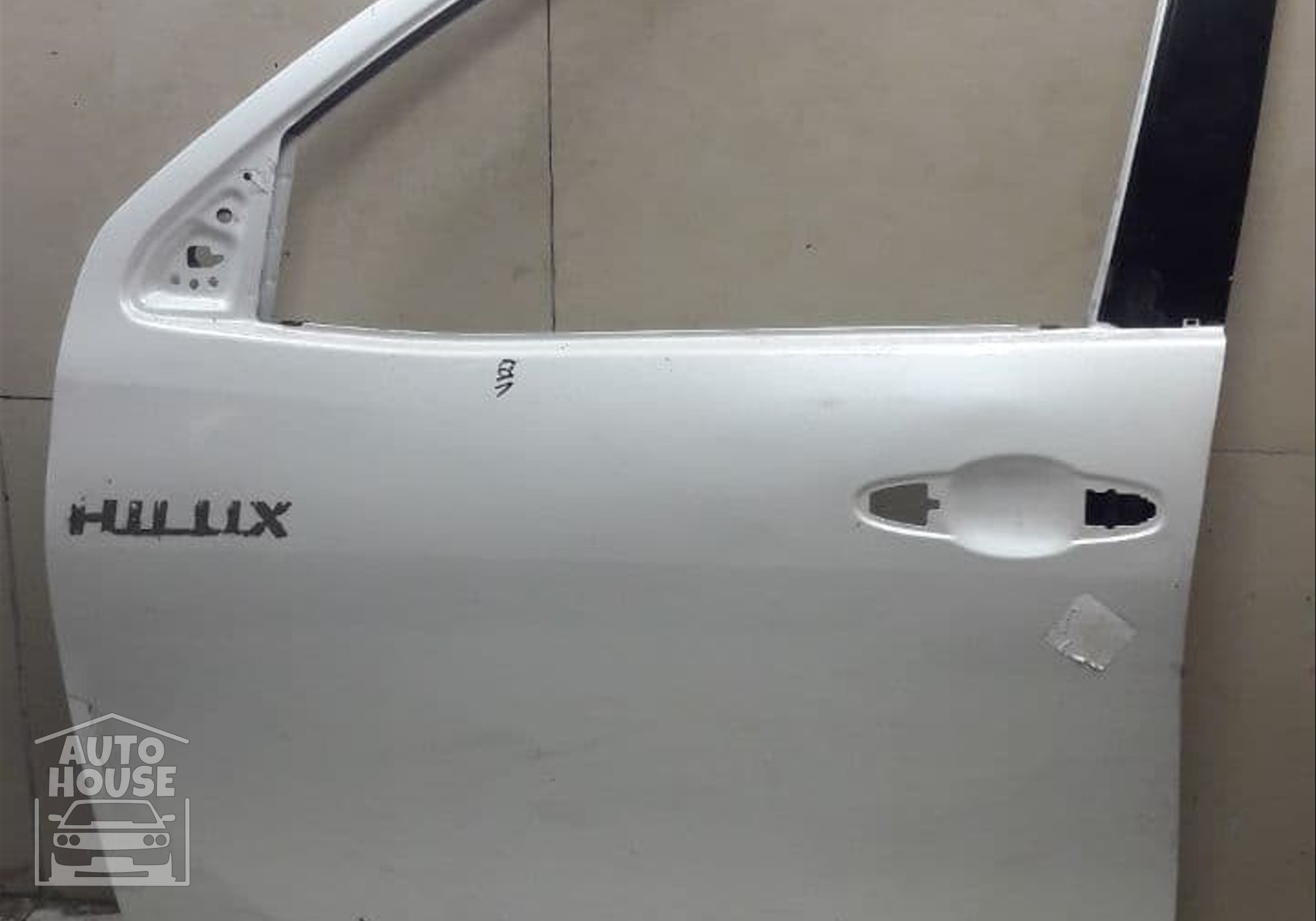 Дверь передняя левая не под накладку для Toyota Hilux VIII (с 2015)