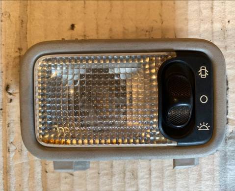 9610095677 Плафон внутреннего освещения для Peugeot Partner I (с 1996 по 2012)