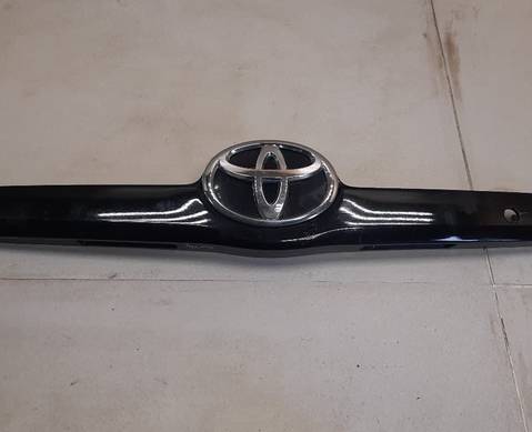 Накладка крышки багажника для Toyota Camry XV40 (с 2006 по 2011)