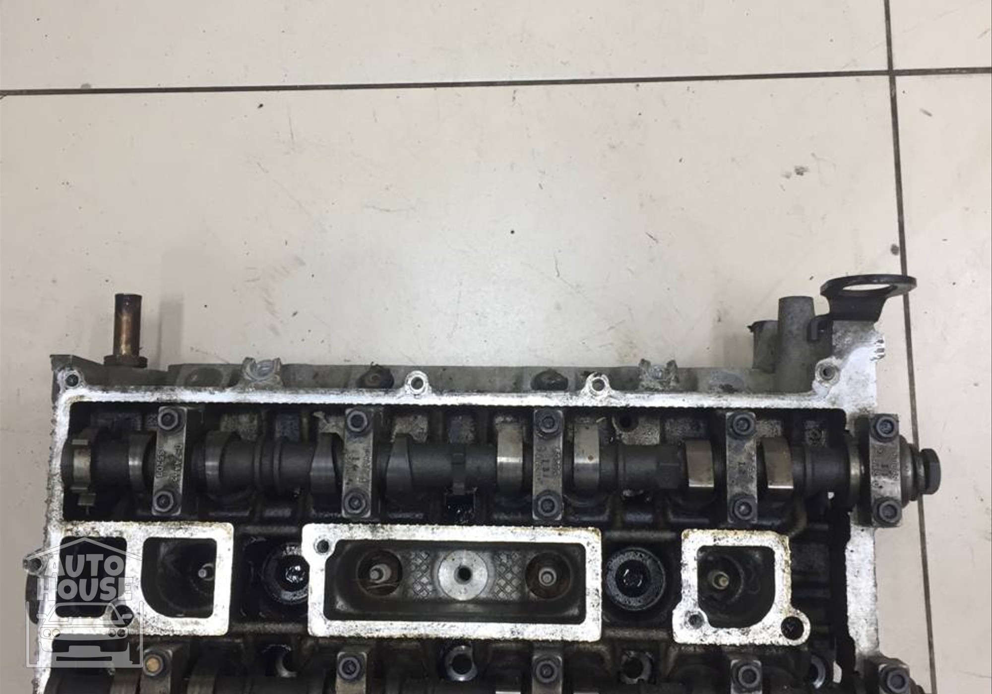 Головка блока цилиндров 16 клапанная для Lada Granta