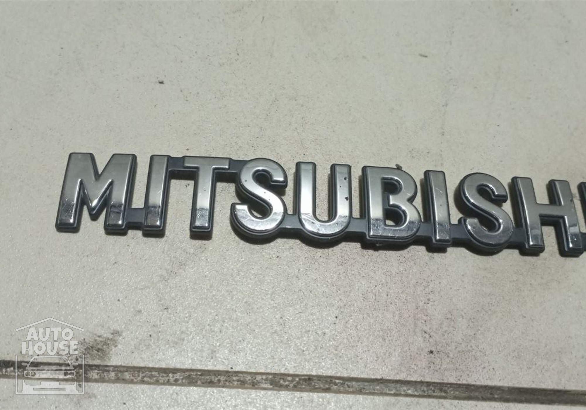 Эмблема на дверь багажника для Mitsubishi