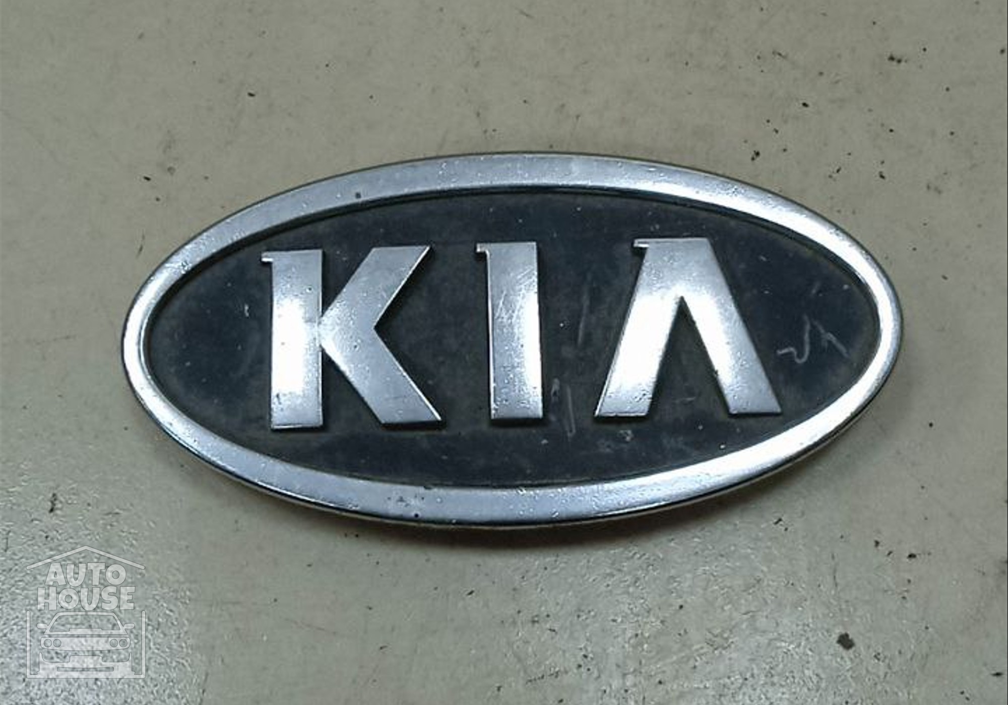 Эмблема решетки радиатора для Kia Carens II (с 2006 по 2012)