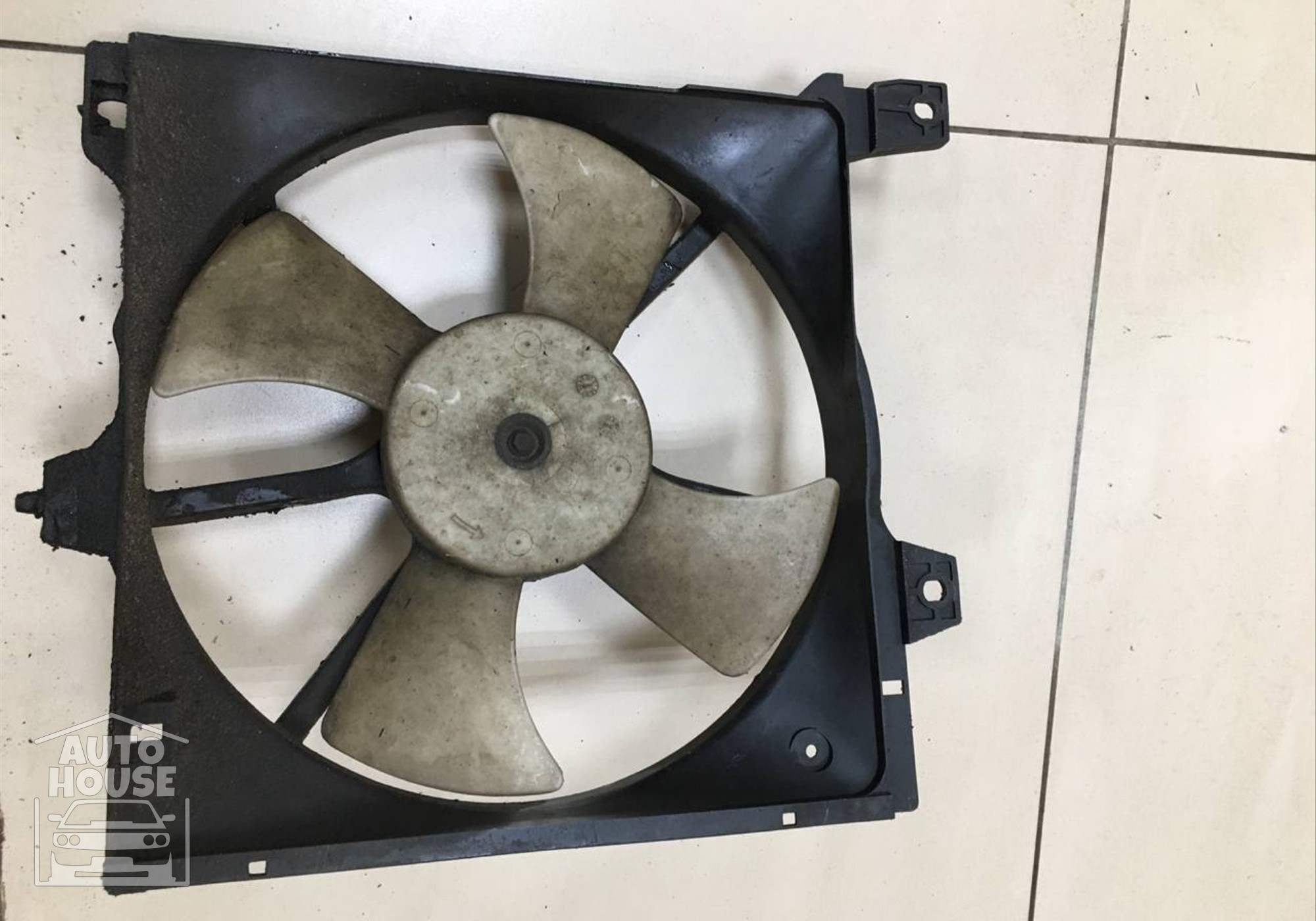 Вентилятор радиатора основной для Nissan Almera I (с 1995 по 2000)