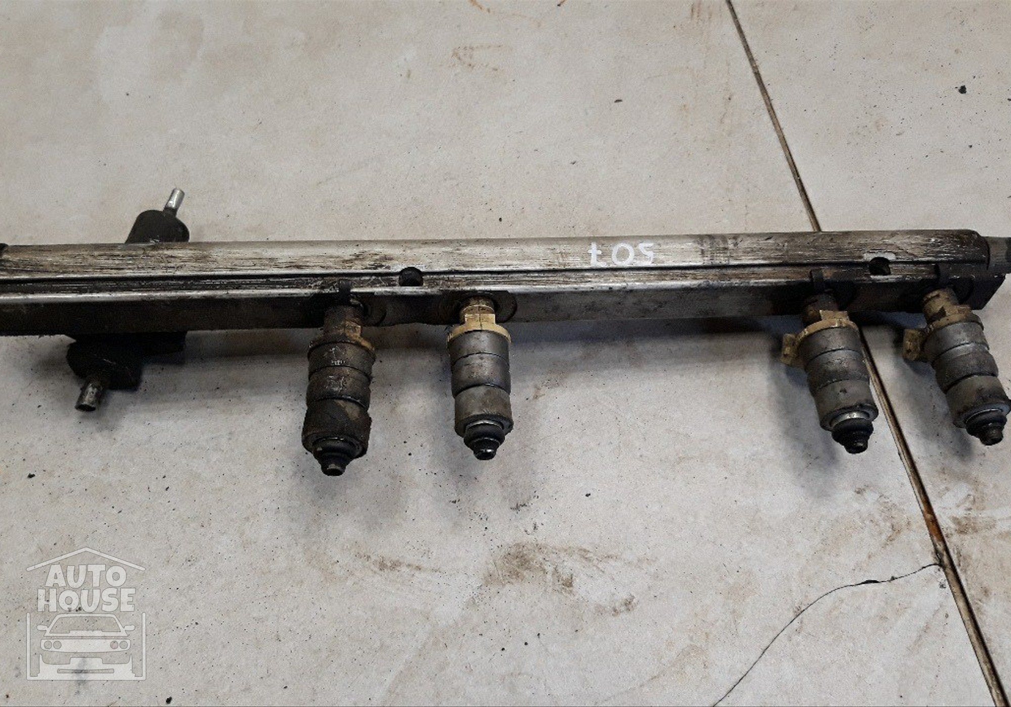 Рейка топливная (рампа) для Lada 2111