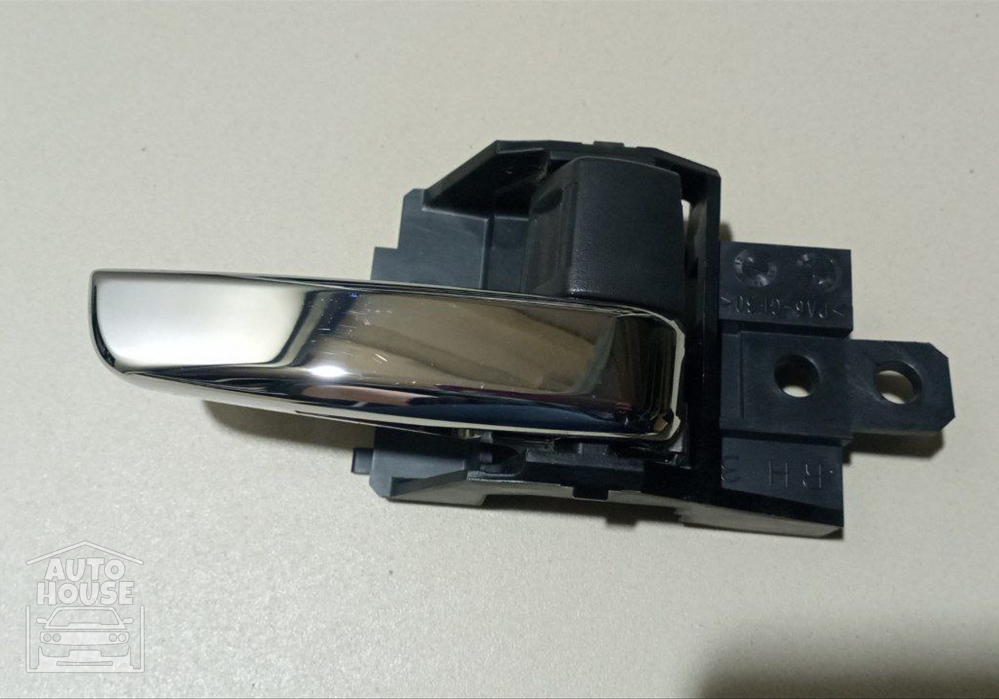 Ручка задней правой двери внутренняя для Mitsubishi Outlander III (с 2012)