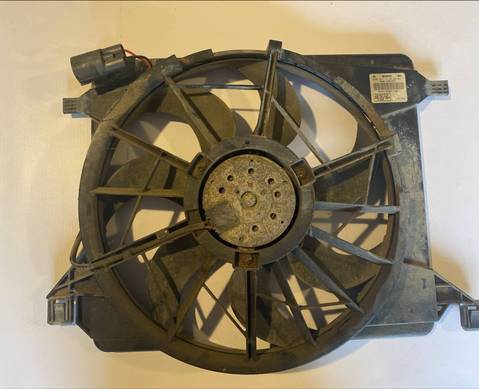 3M5H8C607SB Вентилятор радиатора для Ford Focus II (с 2004 по 2011)