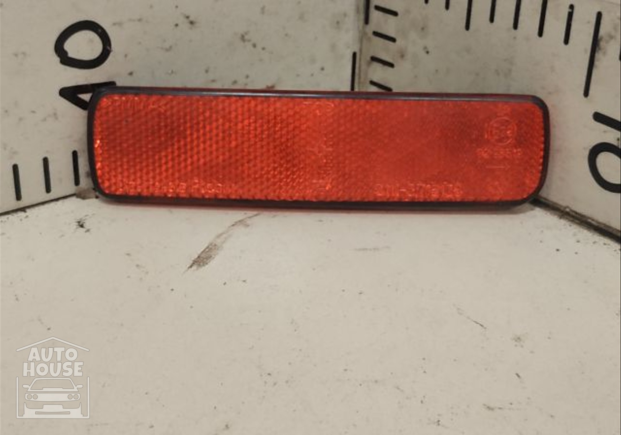 21113716144 Светоотражатель заднего бампера правый для Chevrolet Niva (с 2002)