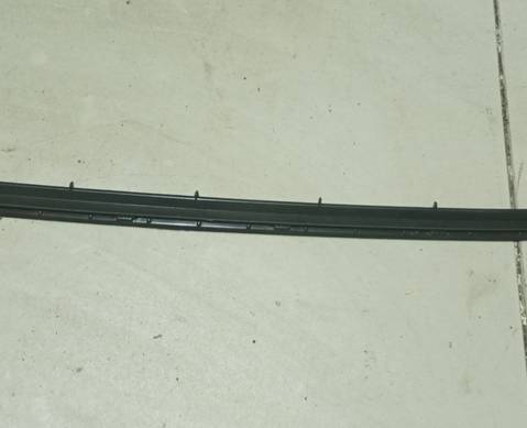 BM51A03179 Крепеж левого молдинга лобового стекла для Ford Focus III (с 2011 по 2019)