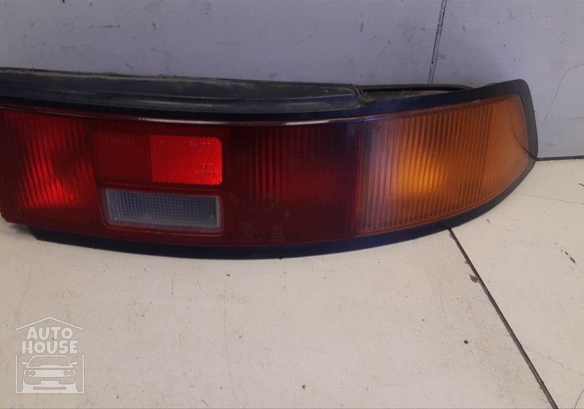 0431321A Фонарь правый для Mazda 323 IV (с 1987 по 1994)