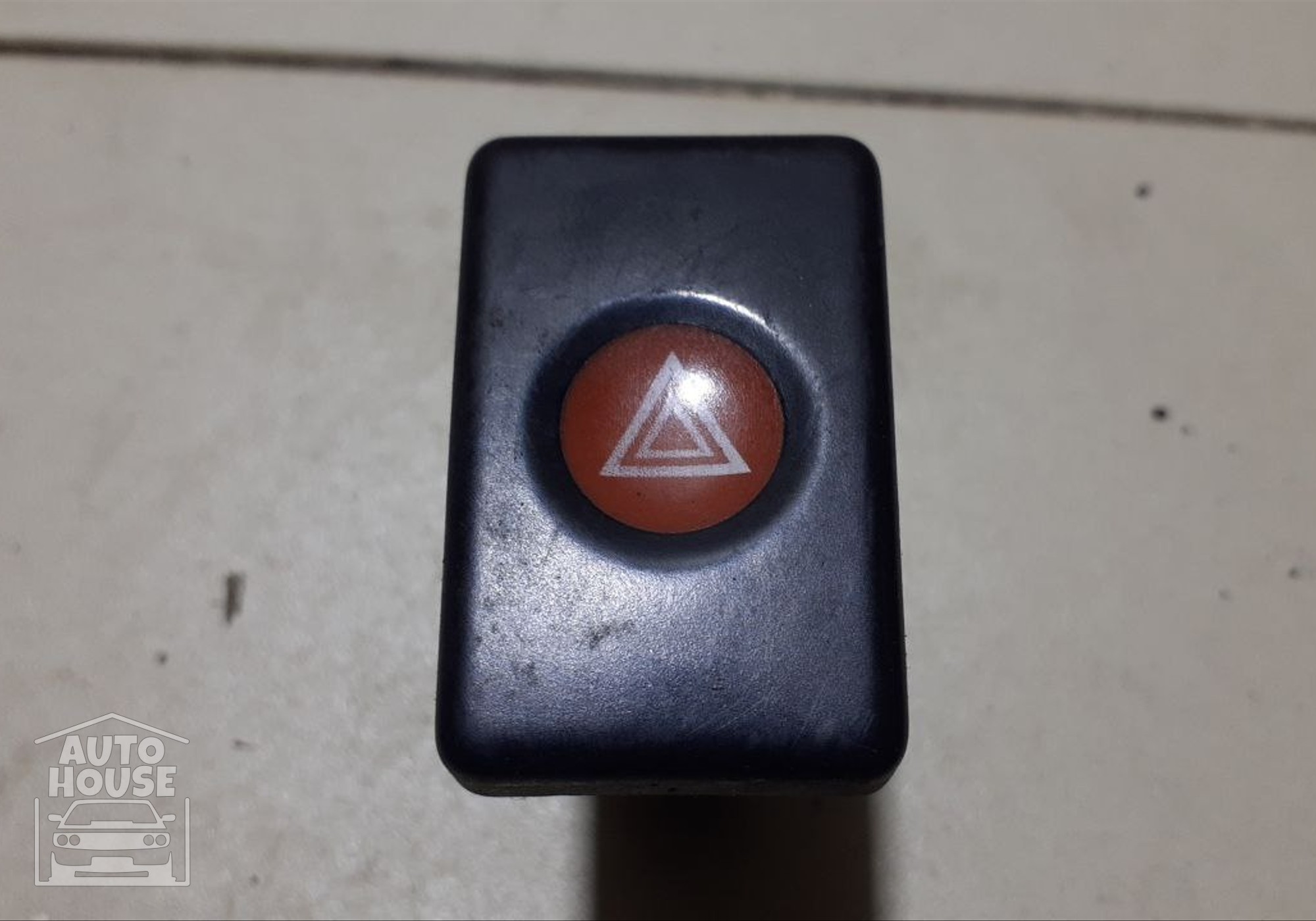 Кнопка аварийной сигнализации для Renault Logan I (с 2004 по 2015)