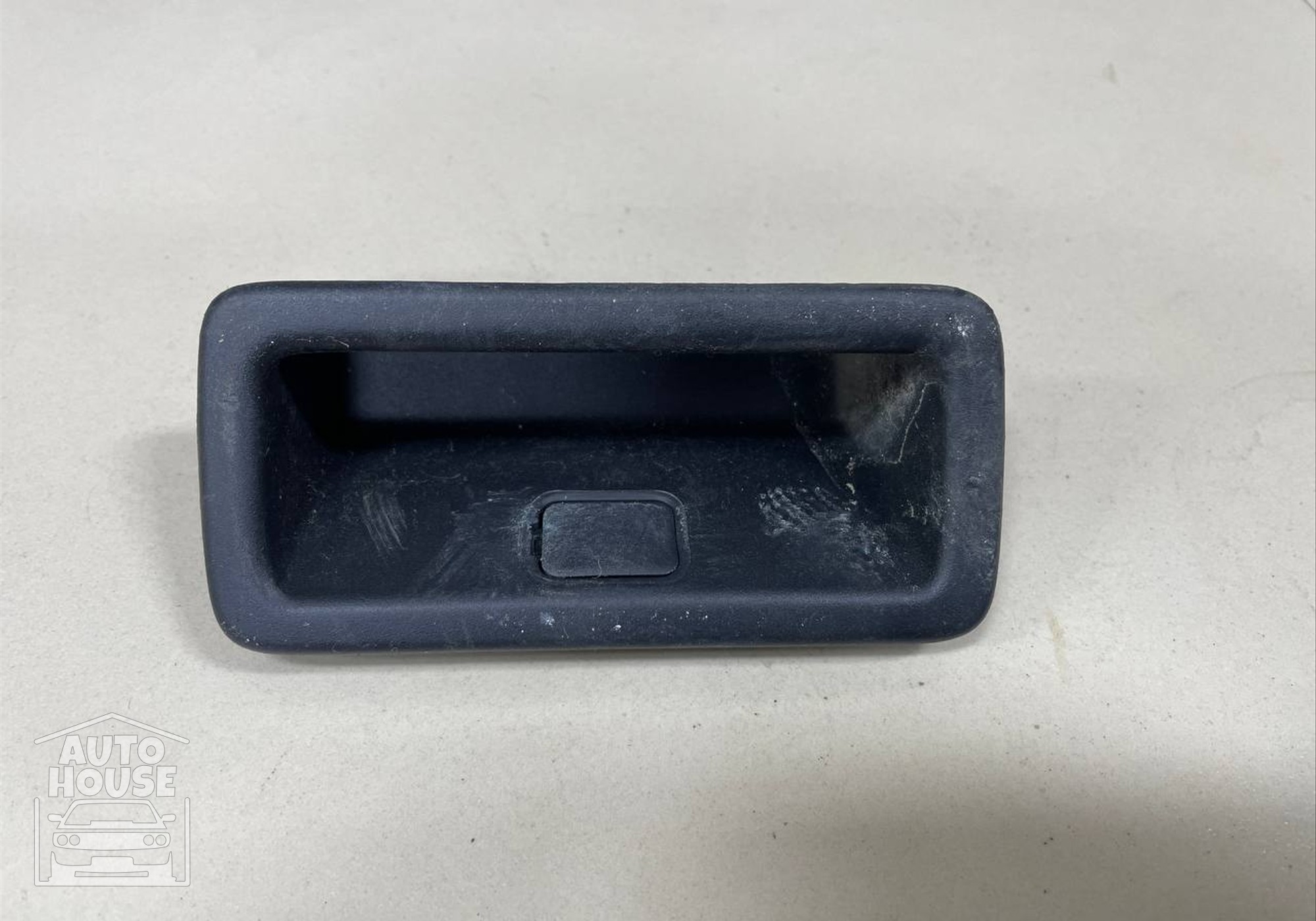94341SG000 Ручка двери багажника внутренняя для Subaru Forester IV (с 2012 по 2018)