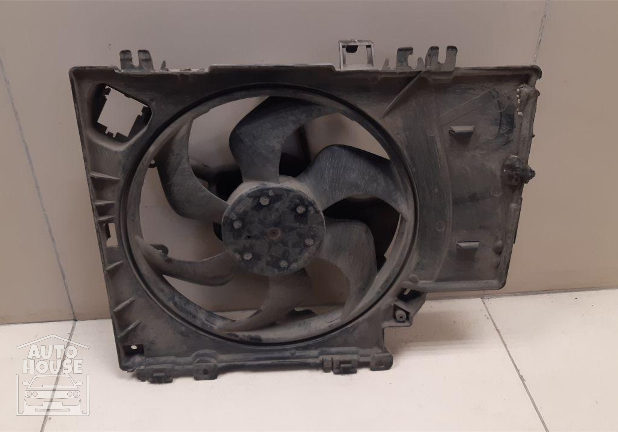 21481AX610 Вентилятор радиатора для Nissan Note I (с 2006 по 2013)