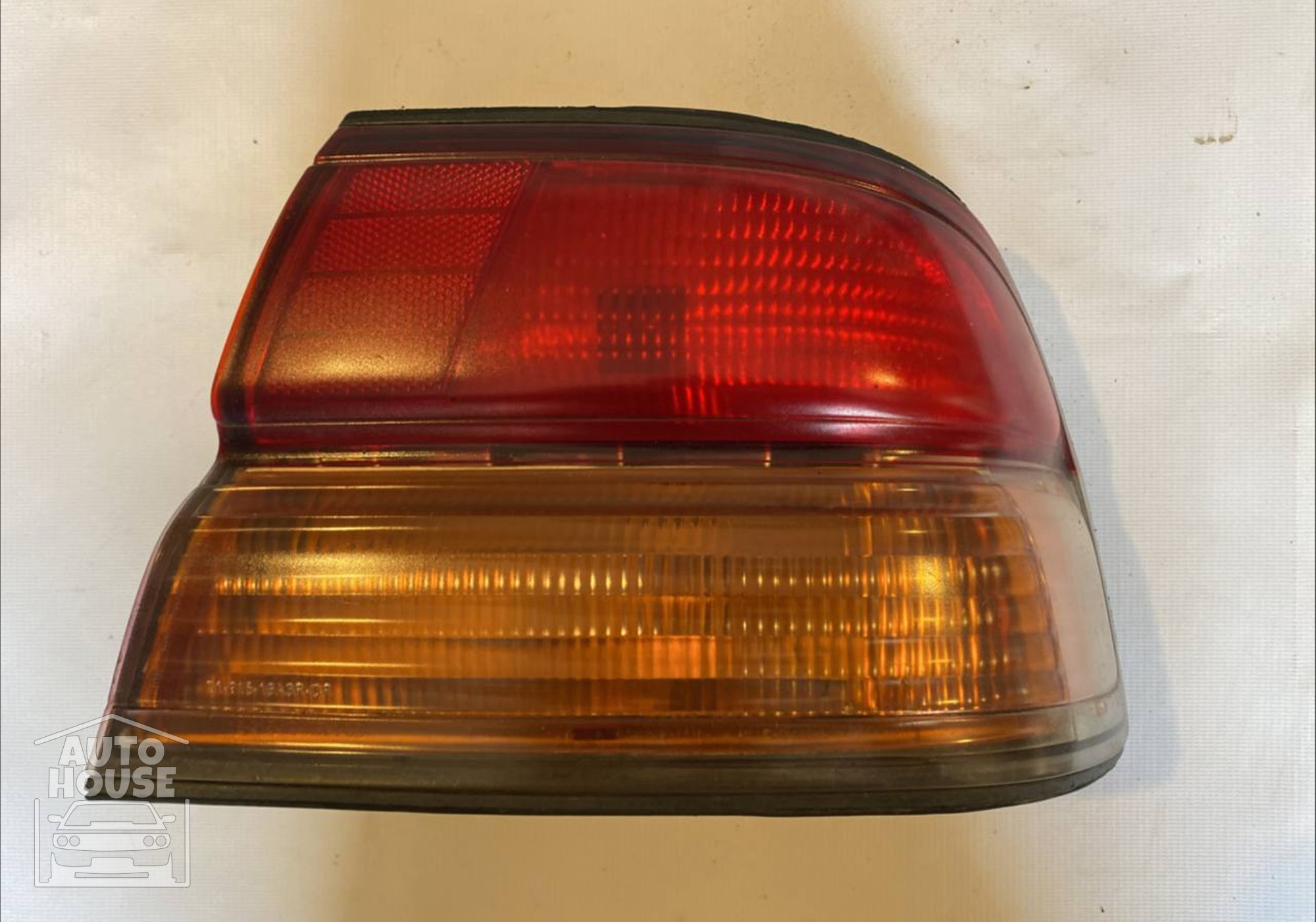 Фонарь задний правый для Nissan Maxima A32 (с 1995 по 2000)