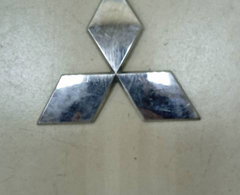 7415A015 Эмблема двери багажника для Mitsubishi Outlander III (с 2012)