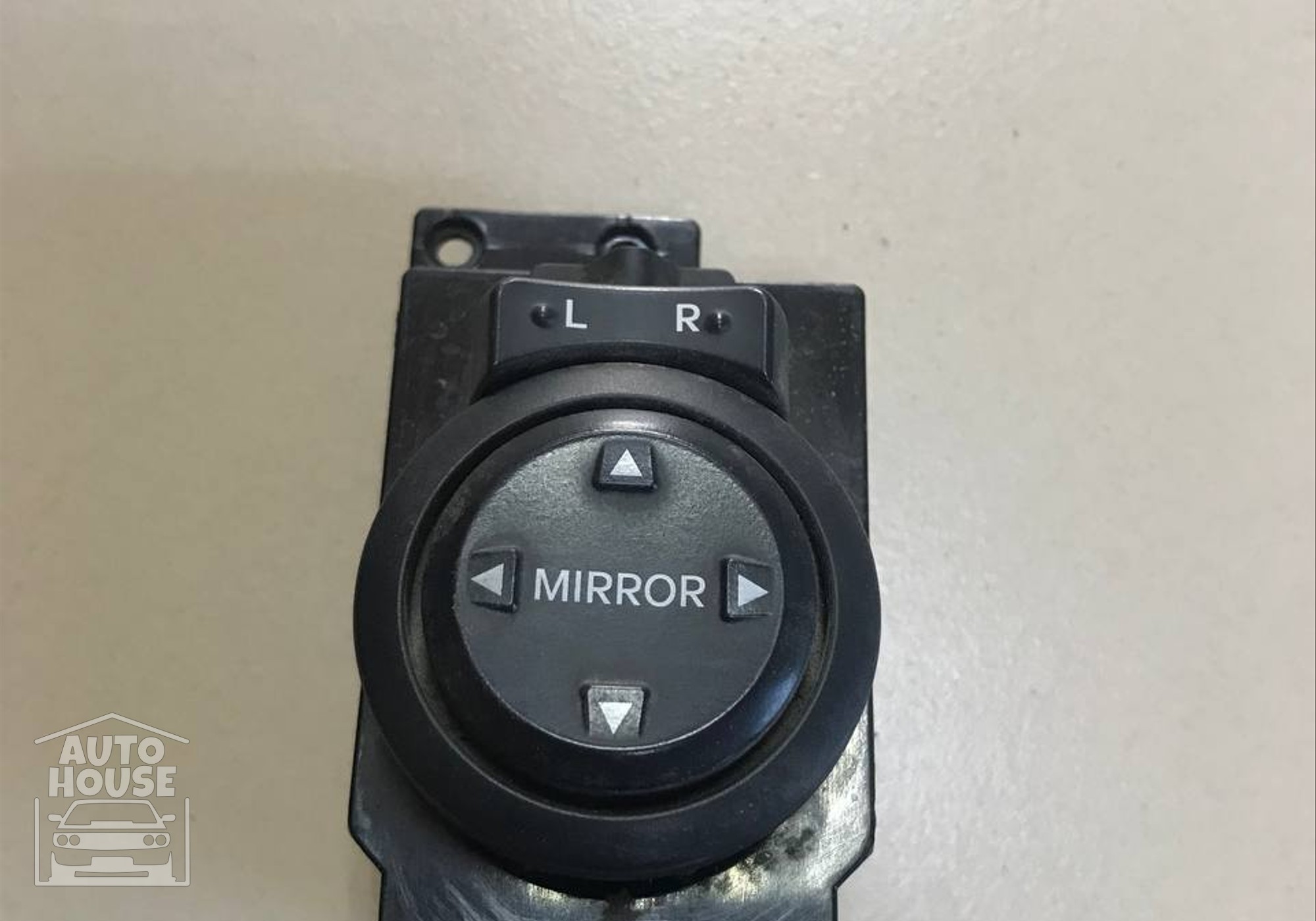 935304X000 Кнопка регулировки зеркал для Kia Rio III (с 2011 по 2017)