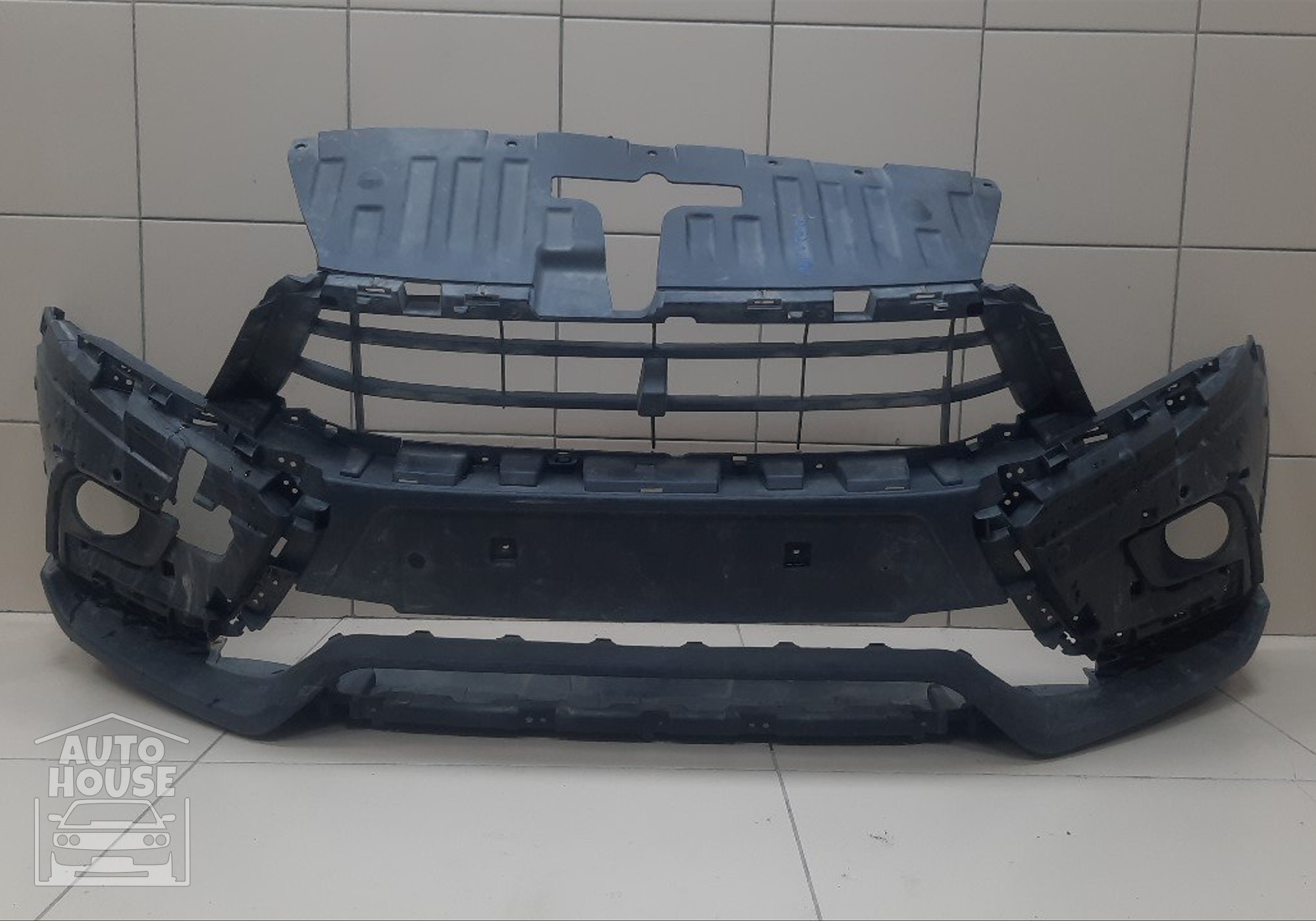 8450033685 Бампер передний для Lada Vesta (с 2015)