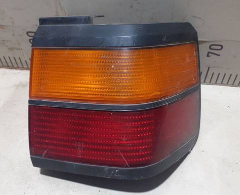 357945258 Фонарь задний наружный правый с платой для Volkswagen Passat B3 (с 1988 по 1997)