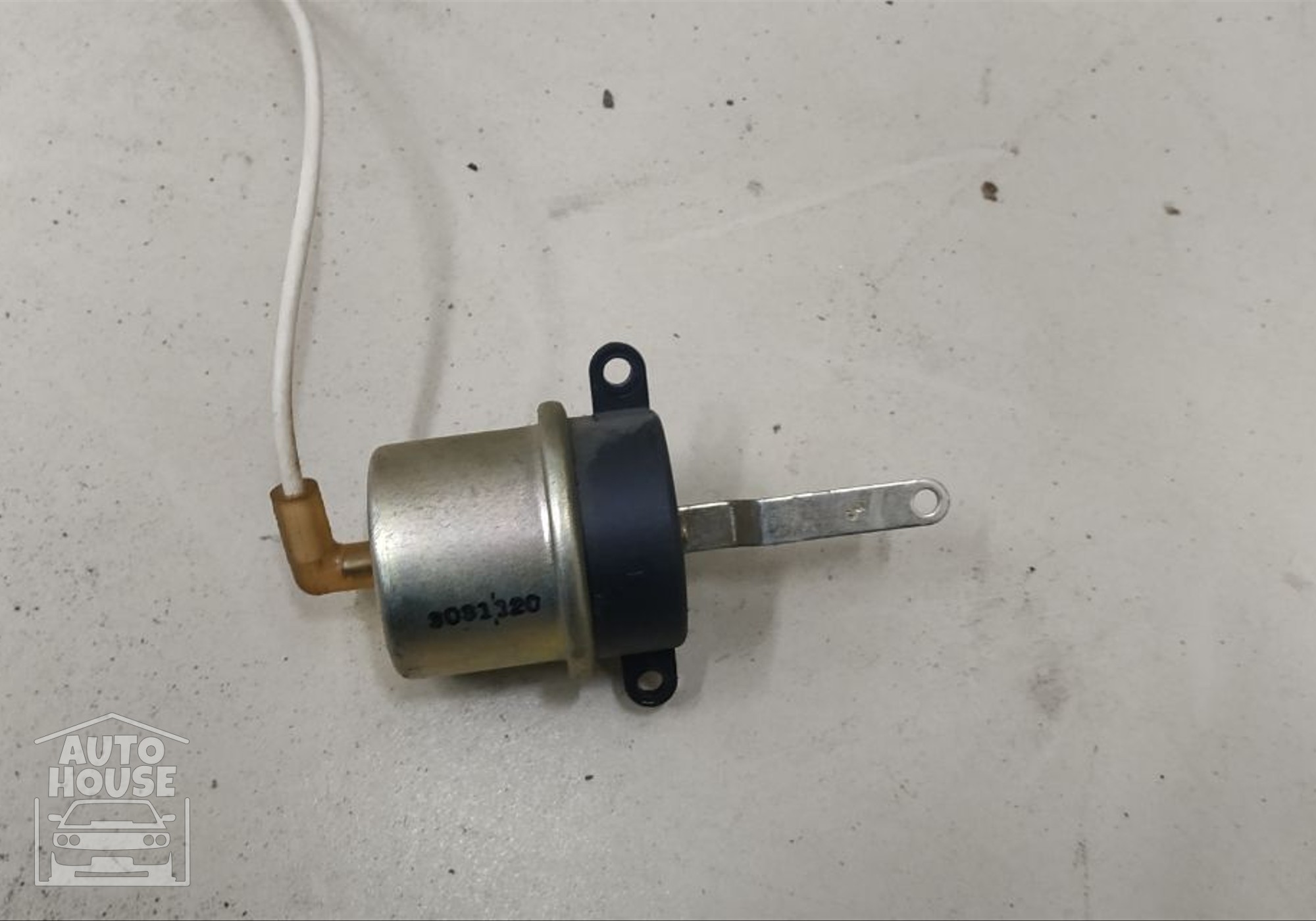 Клапан воздушный привода заслонок отопителя для Mazda Tribute I (с 2000 по 2008)