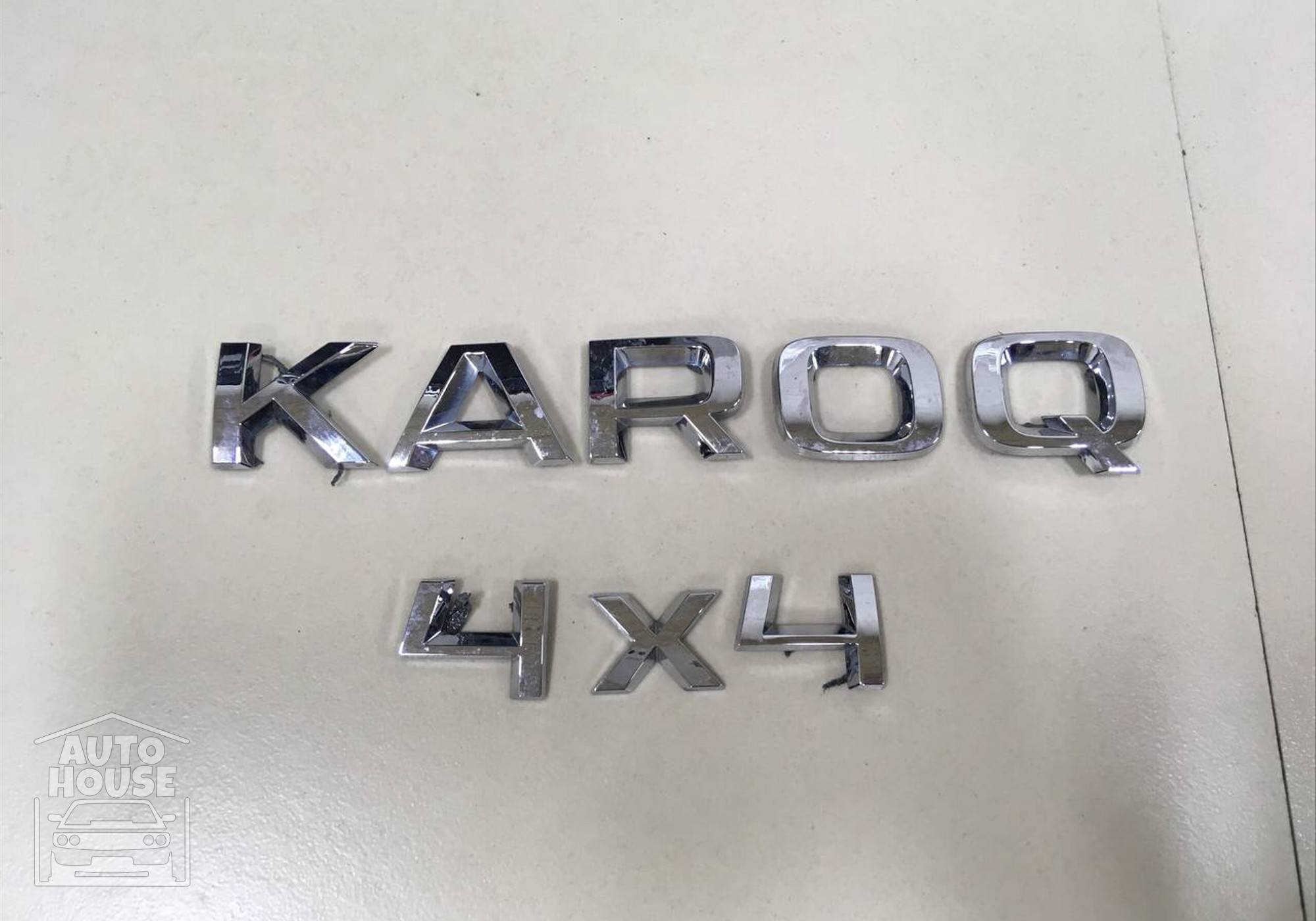 Эмблема двери багажника для Skoda Karoq (с 2017)