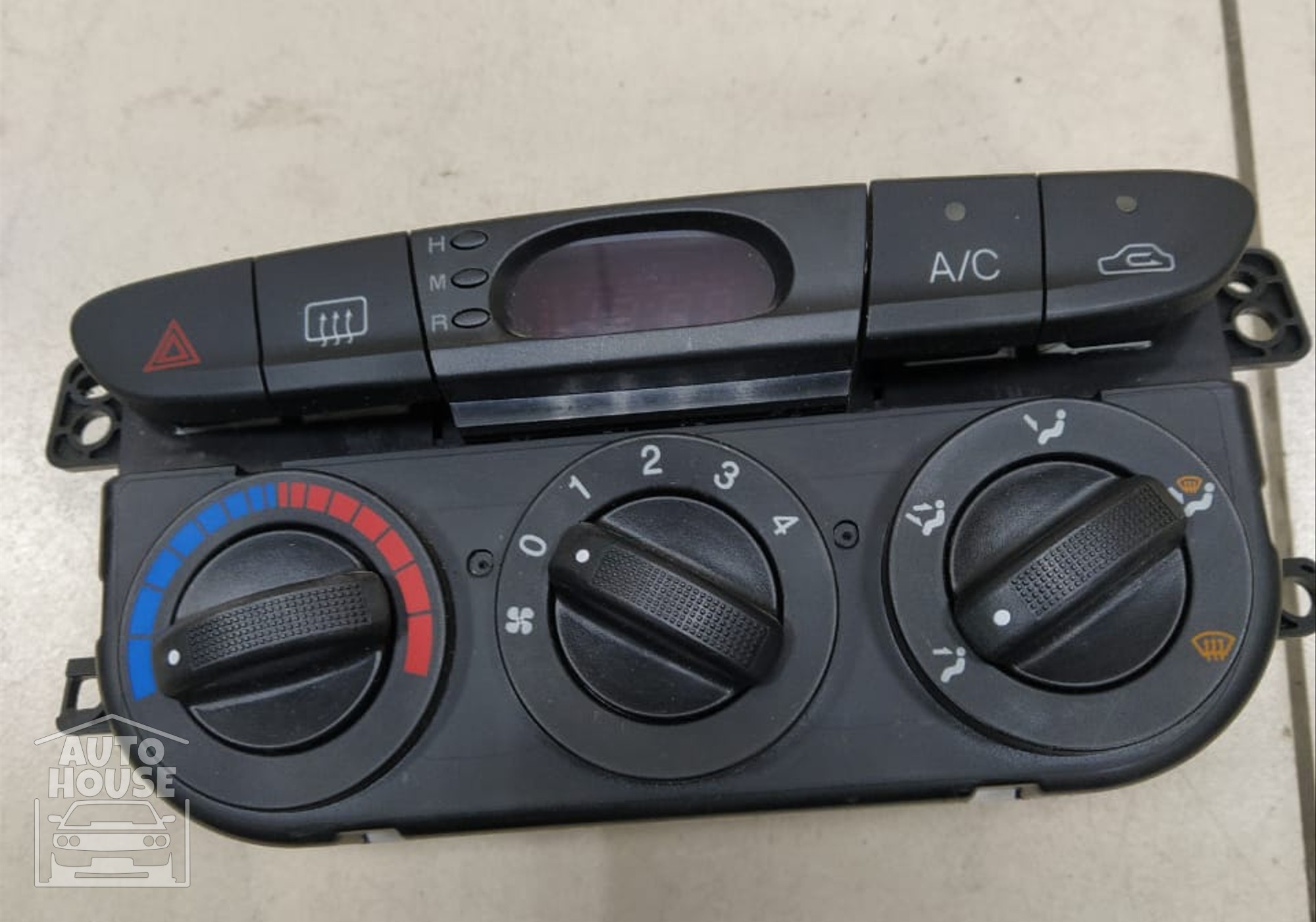 0K07161190D Блок управления отопителем для Kia Sportage I (с 1994 по 2003)