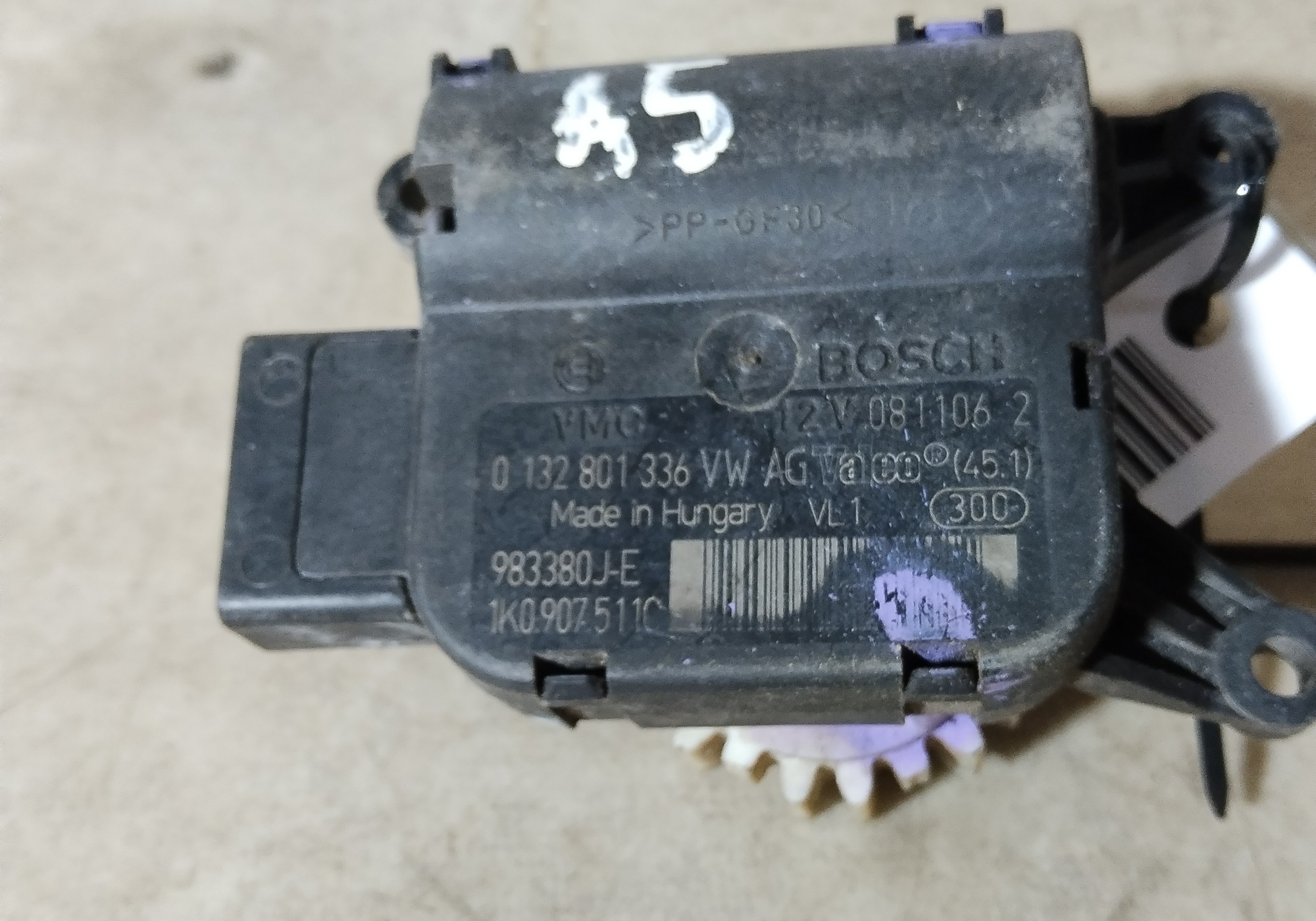 0132801336 Моторчик заслонки отопителя для Skoda Octavia