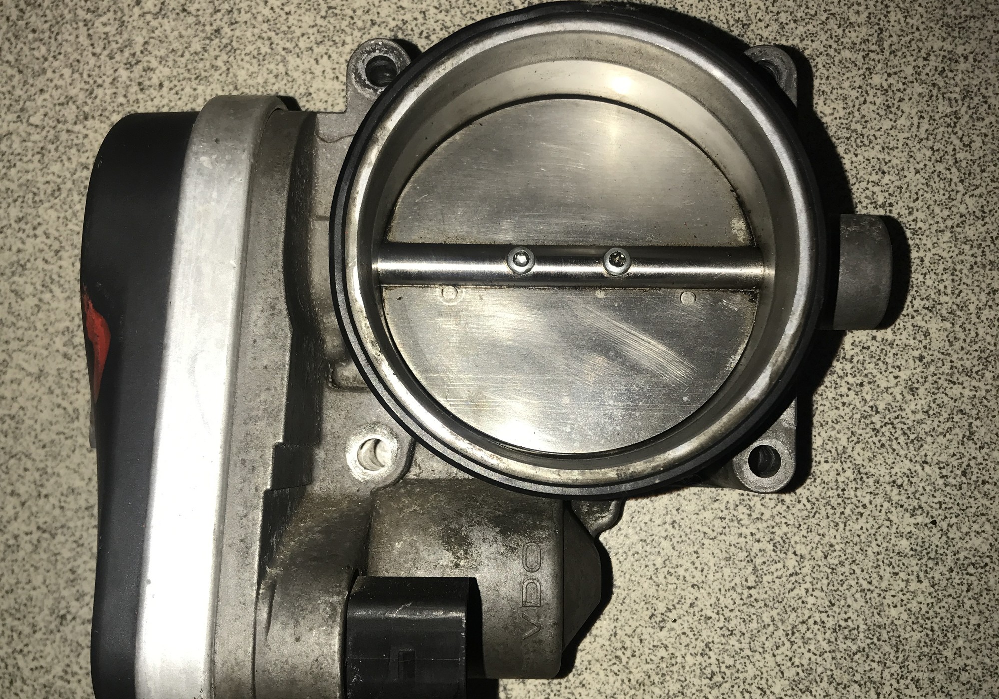 13547506627 Заслонка дроссельная для BMW X5