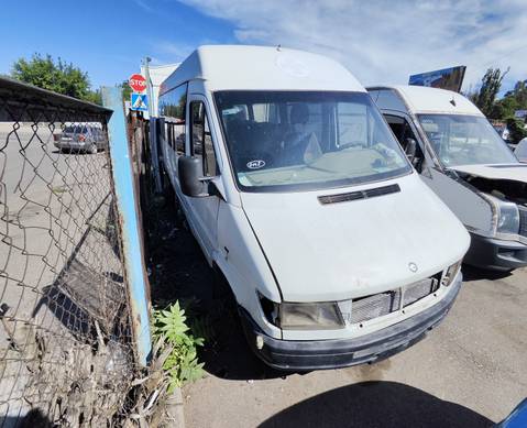 Mercedes-Benz Sprinter 903 в разборе