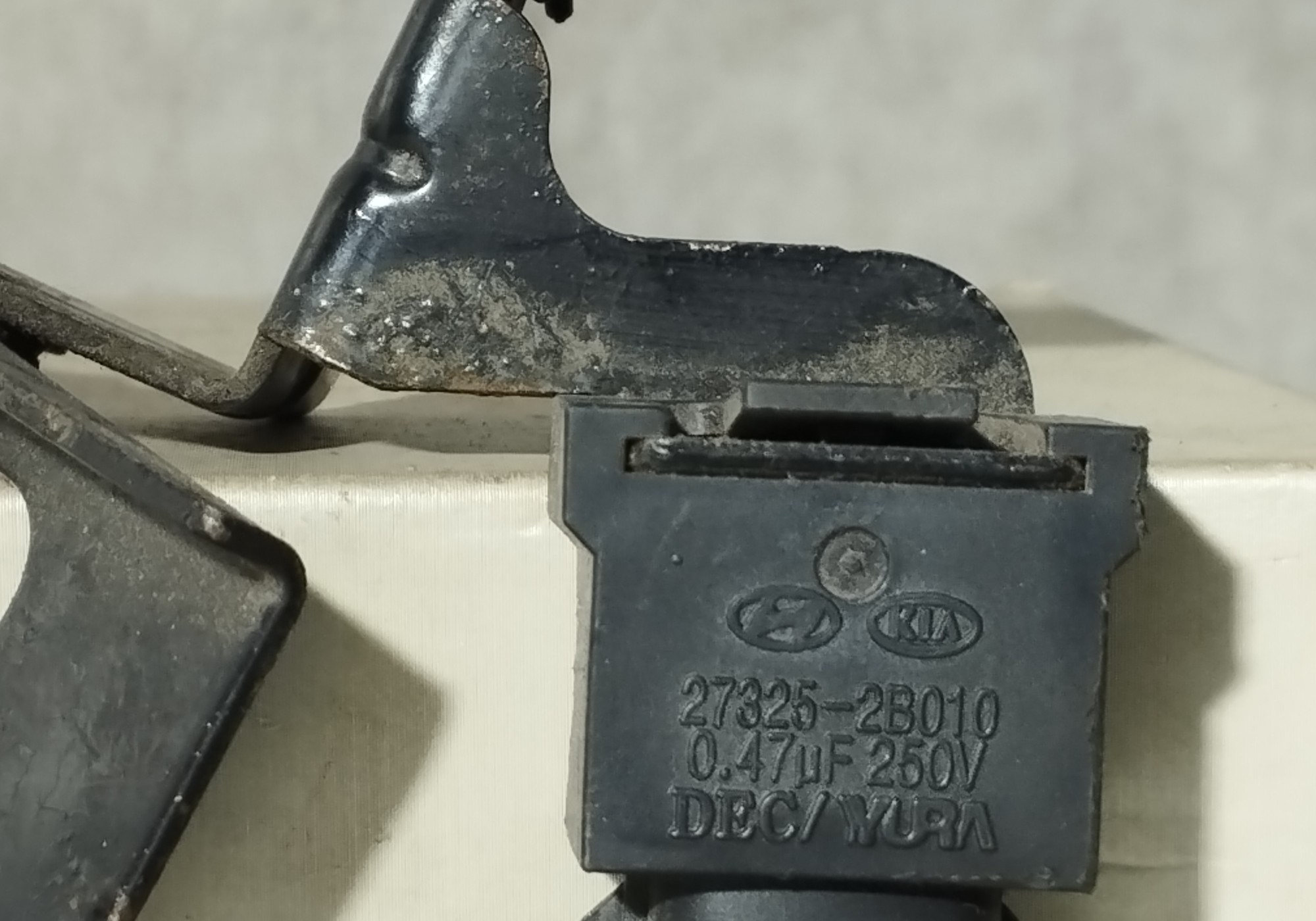 273252B010 Конденсатор катушки зажигания для Kia Rio