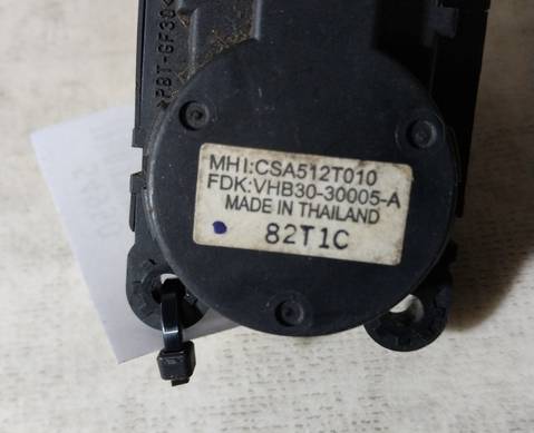 CSA512T010 Моторчик привода заслонок отопителя для Mitsubishi Lancer