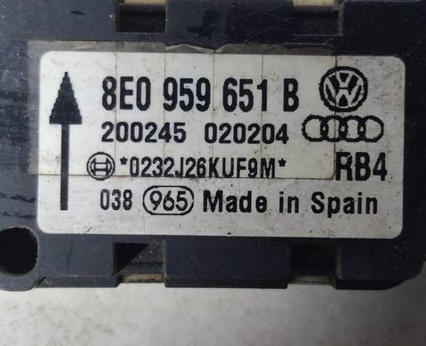 8E0959651B Датчик удара для Audi A8