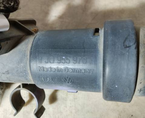 1J0955978A Форсунка омывателя фары для Volkswagen Bora