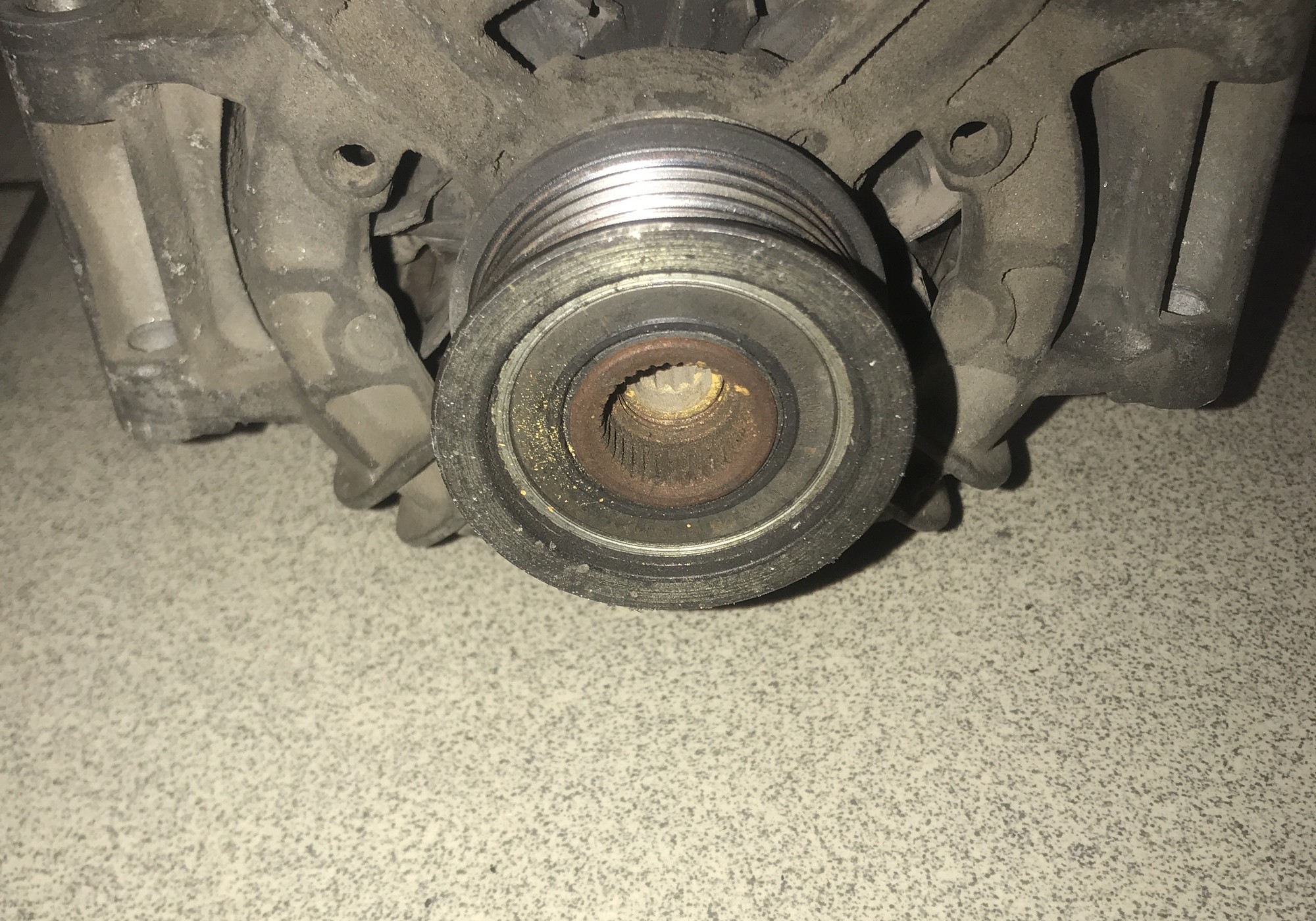 06B903016AB Генератор для Audi A4 B7 (с 2002 по 2009)