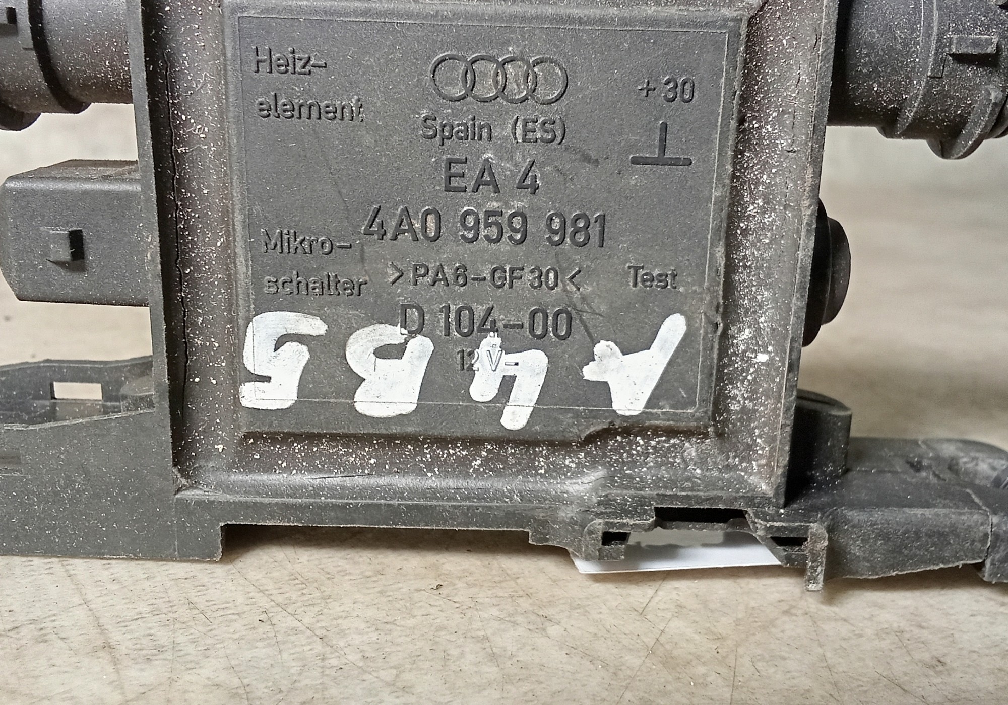 4A0959981 Реле обогрева личинки замка для Audi 100