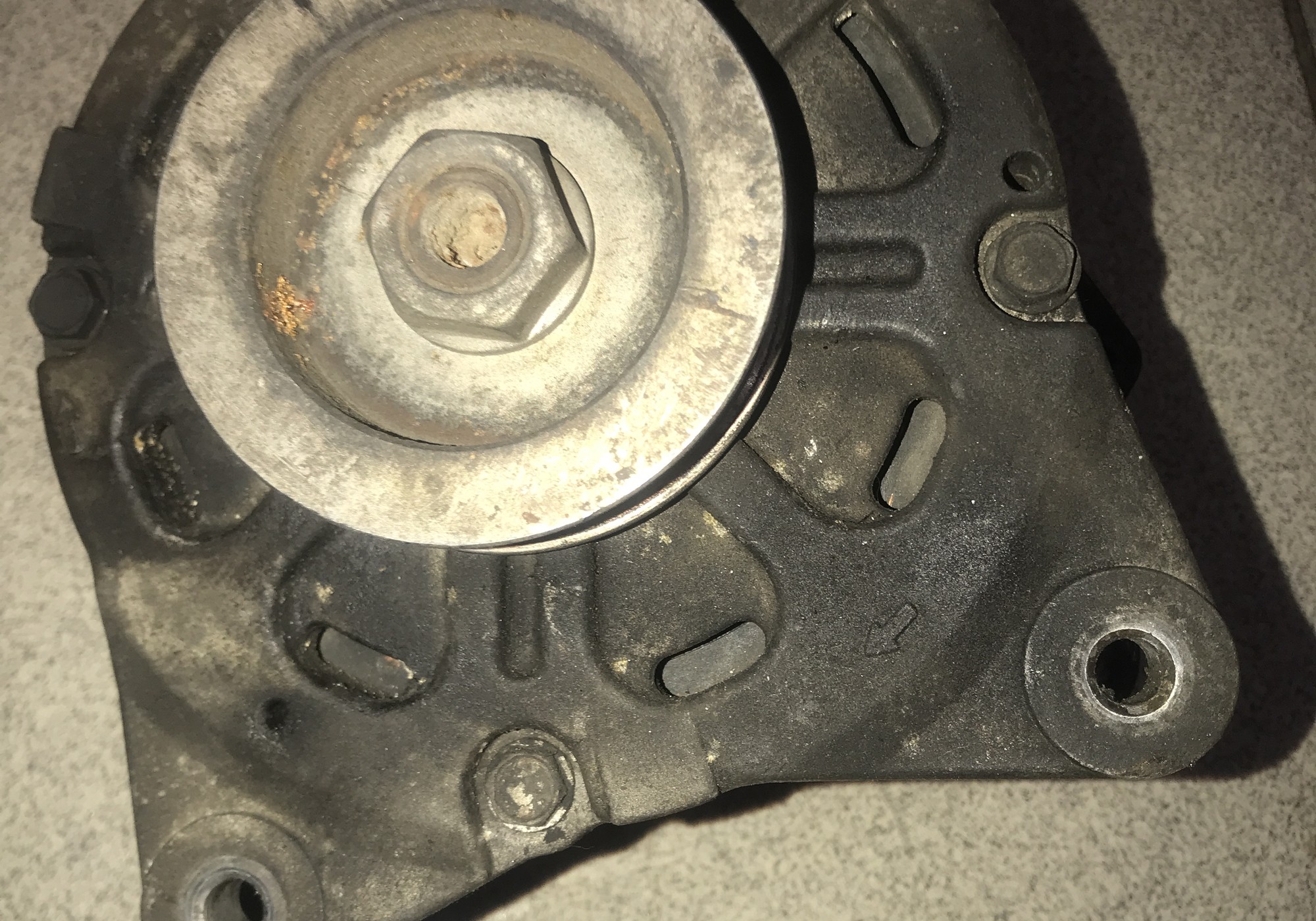 079903021M Генератор для Volkswagen Touareg I (с 2002 по 2010)