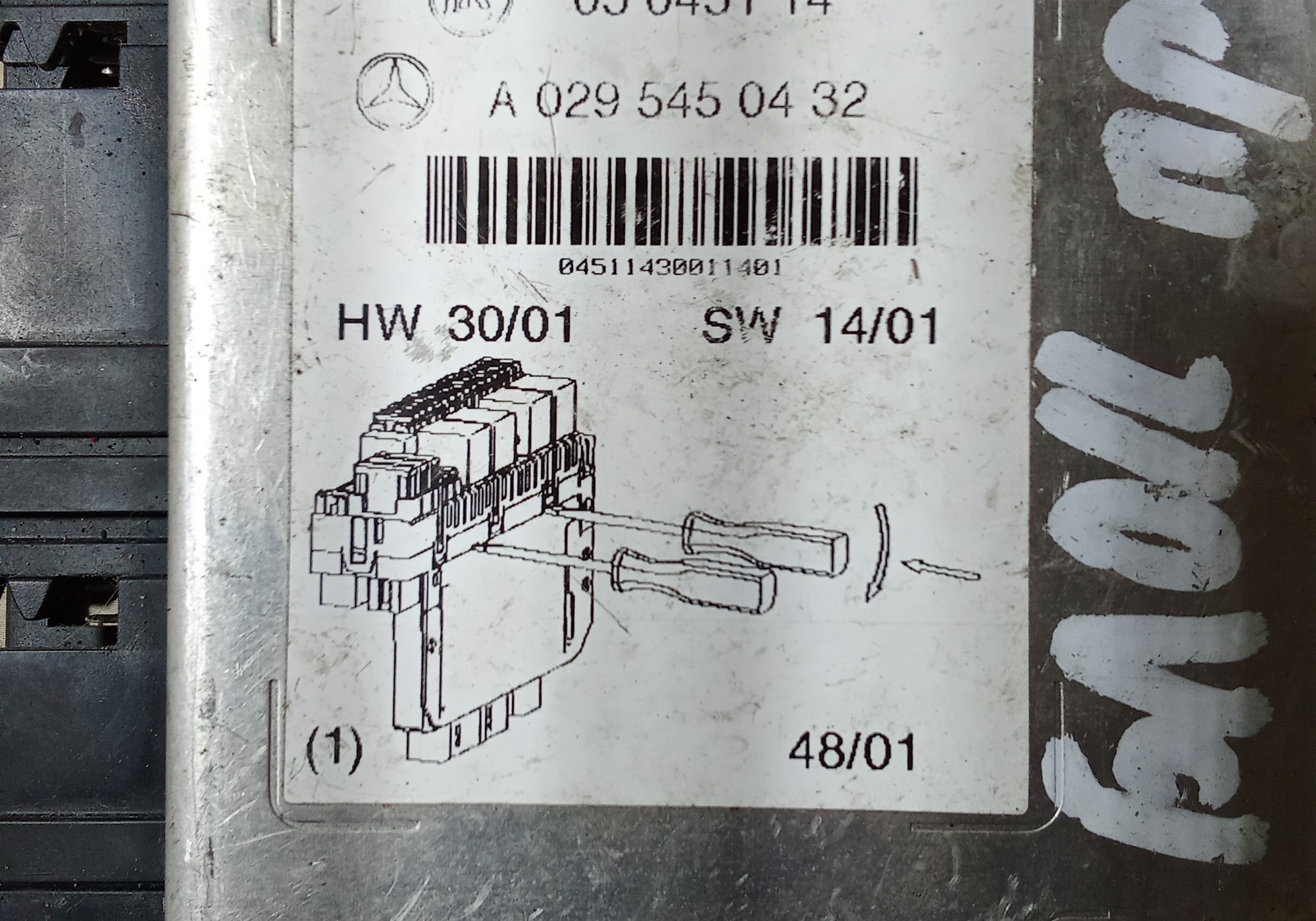 A0295450432 Блок предохранителей для Mercedes-Benz S-class W220 (с 1998 по 2006)