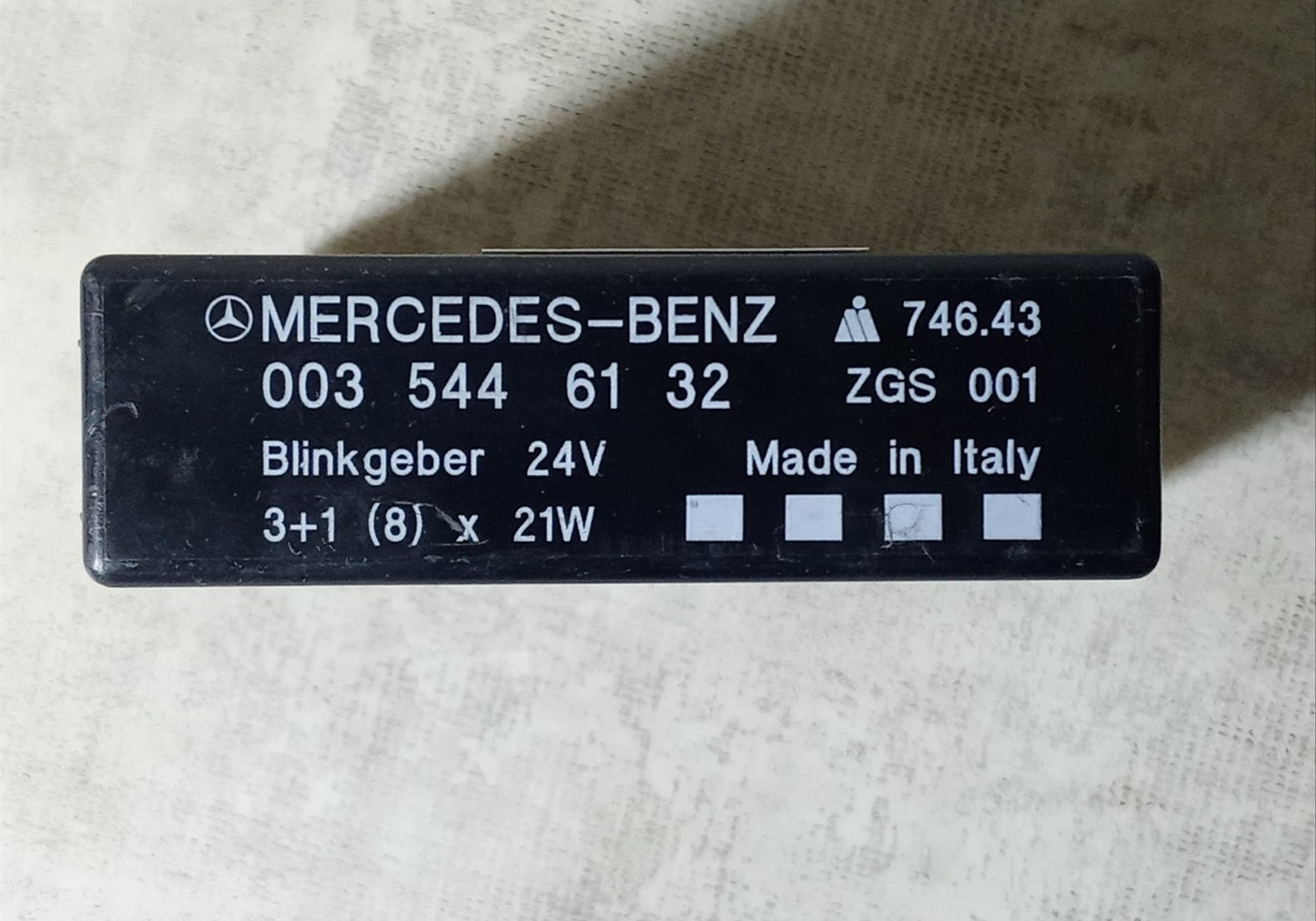 0035446132 Реле поворотов для Mercedes-Benz Axor