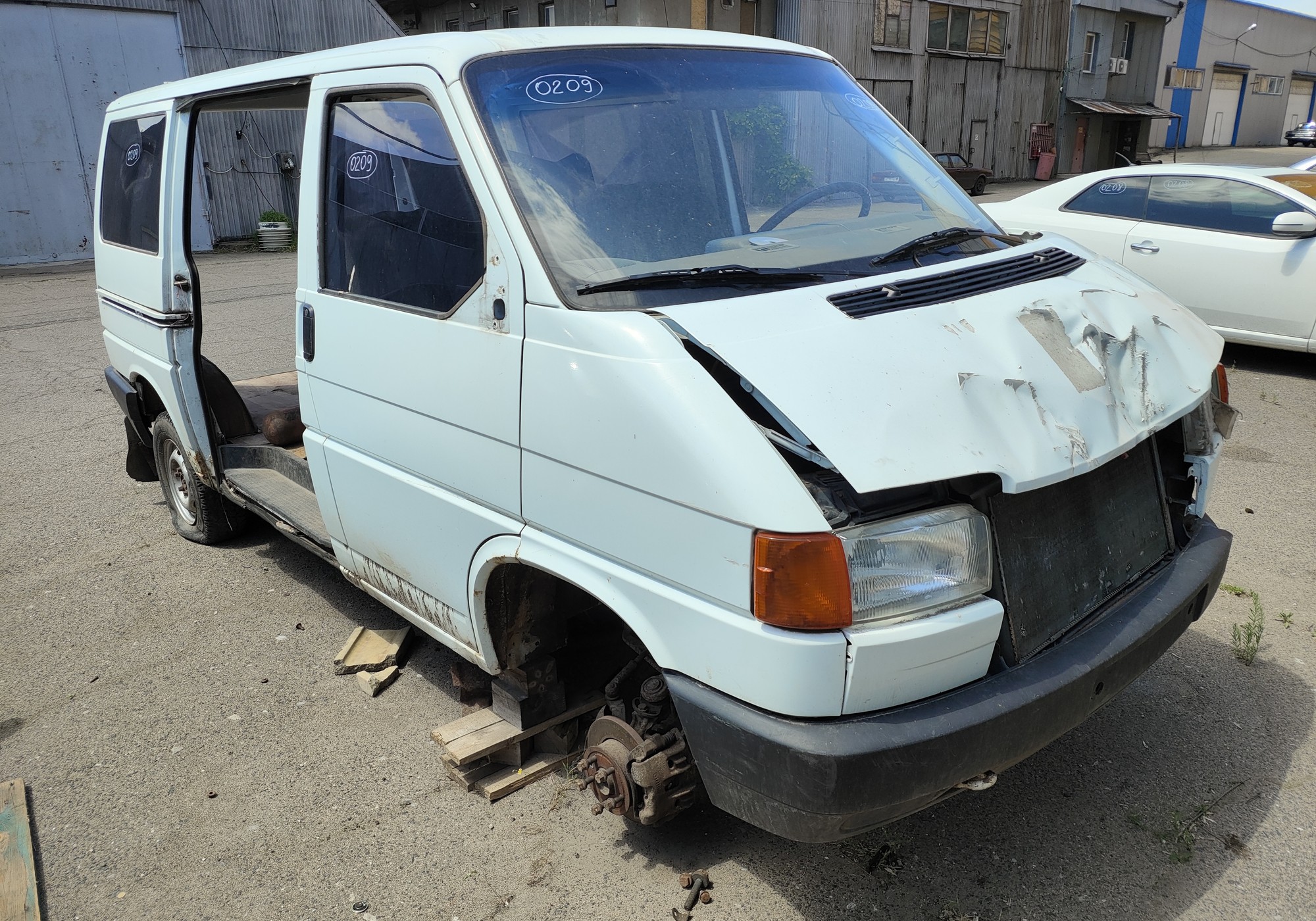 Volkswagen Transporter T4 1922 г. в разборе