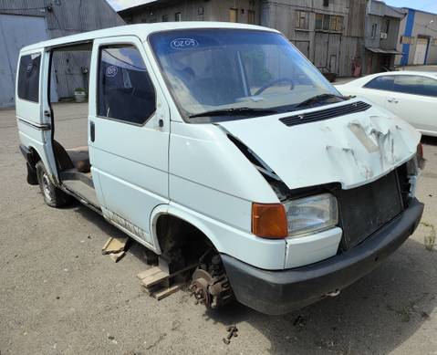 Volkswagen Transporter T4 1922 г. в разборе