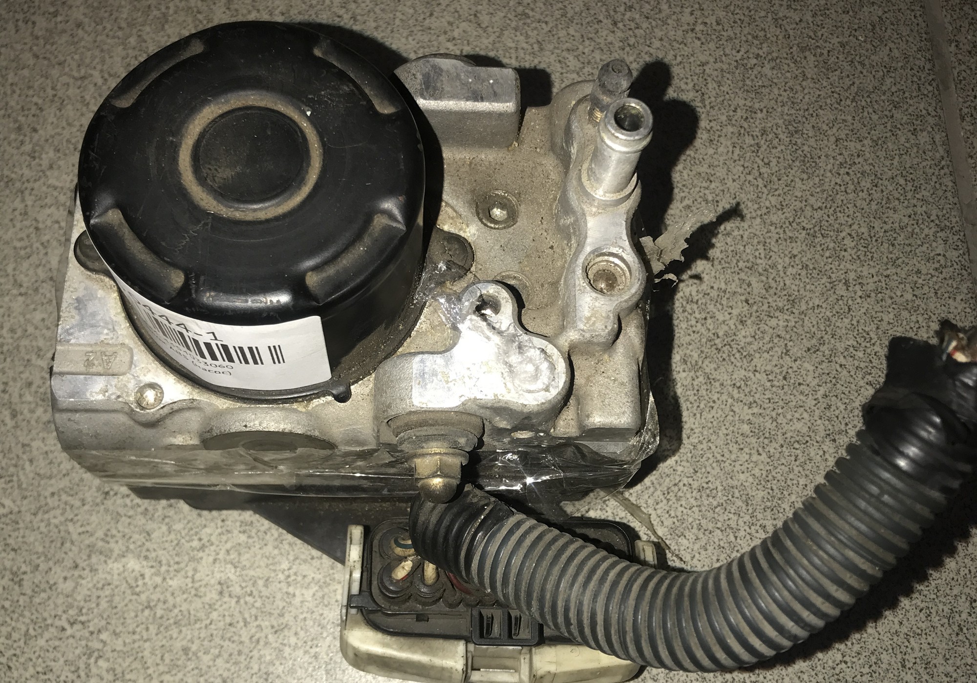 4454033060 Блок ABS (насос) для Toyota Windom XV30 (с 2001 по 2006)