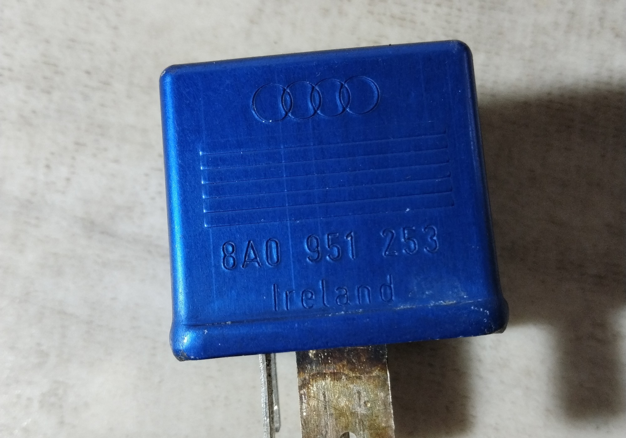8A0951253 Реле накала свечей для Skoda