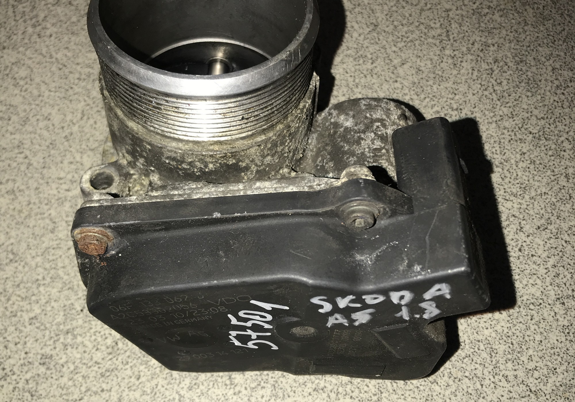 06F133062J Заслонка дроссельная для Volkswagen Rabbit V (с 2003 по 2009)
