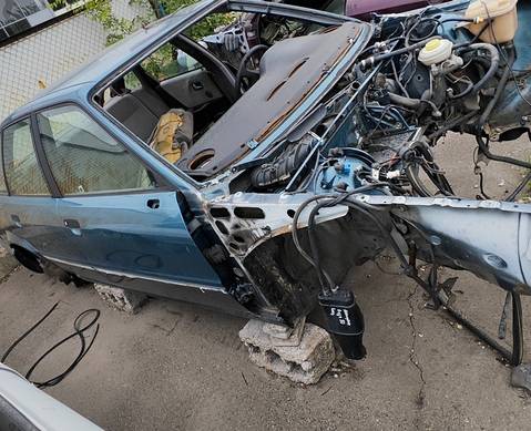 Audi 80 B4 1992 г. в разборе